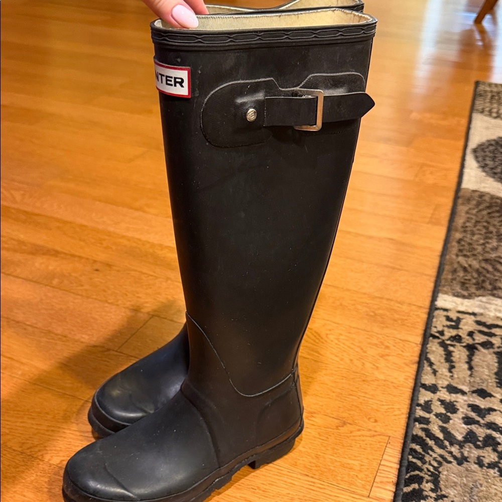 Hunter Classic Black Waterproof Boots - Picture 6 of 10